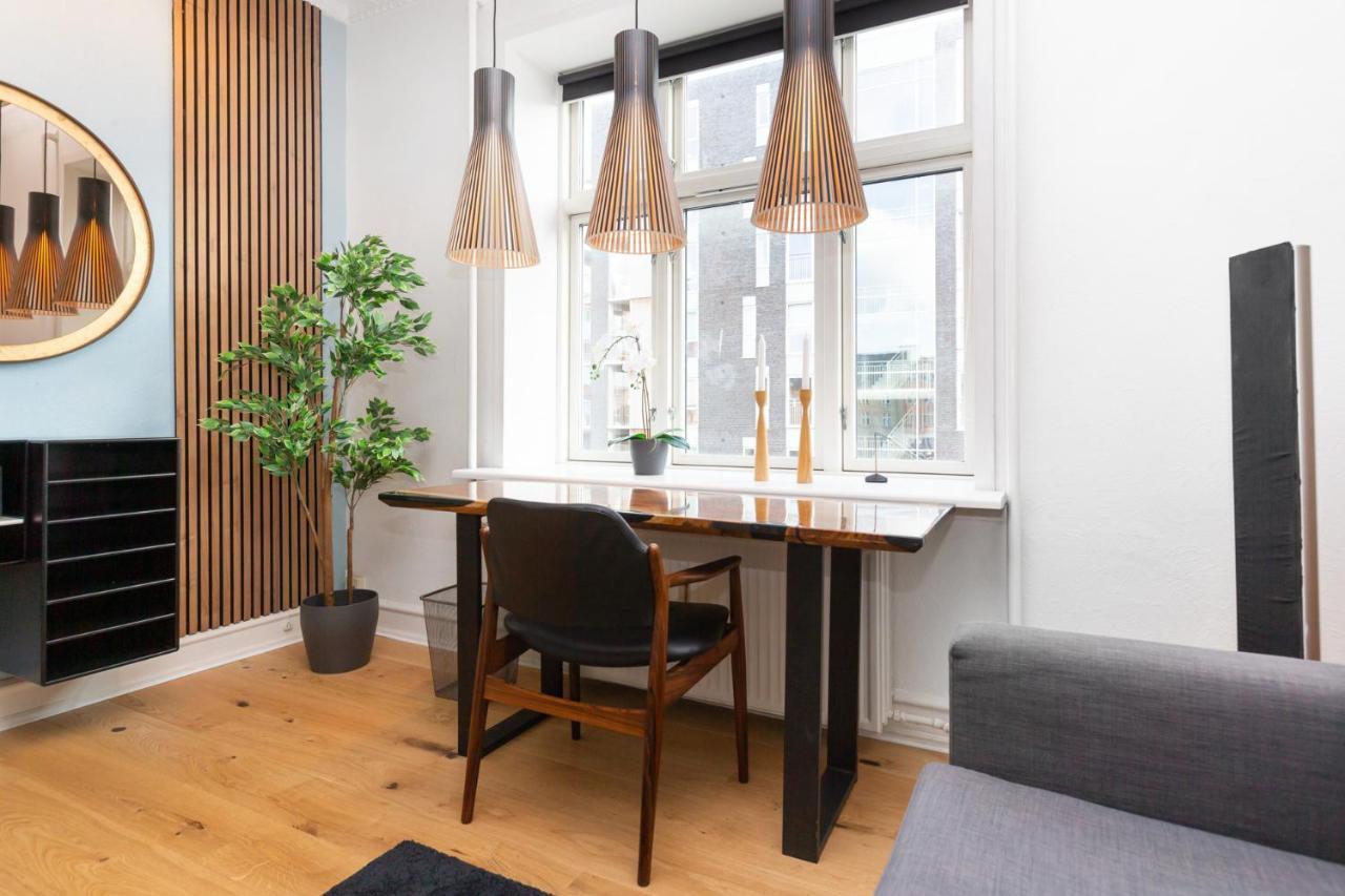 Apartamento 5 Min Fra Banegarden - Plads Til 4-Personer Aalborg Exterior foto