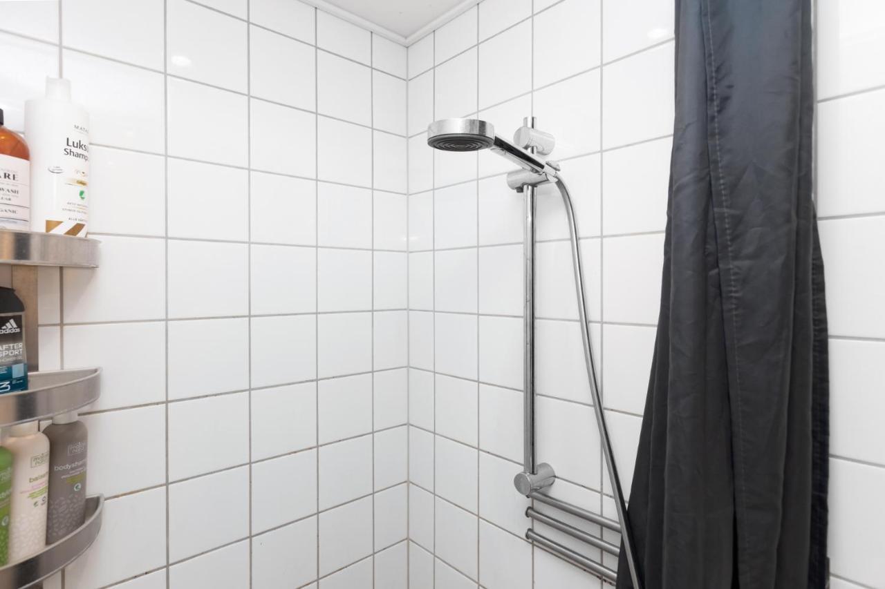 Apartamento 5 Min Fra Banegarden - Plads Til 4-Personer Aalborg Exterior foto
