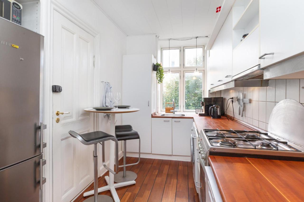 Apartamento 5 Min Fra Banegarden - Plads Til 4-Personer Aalborg Exterior foto