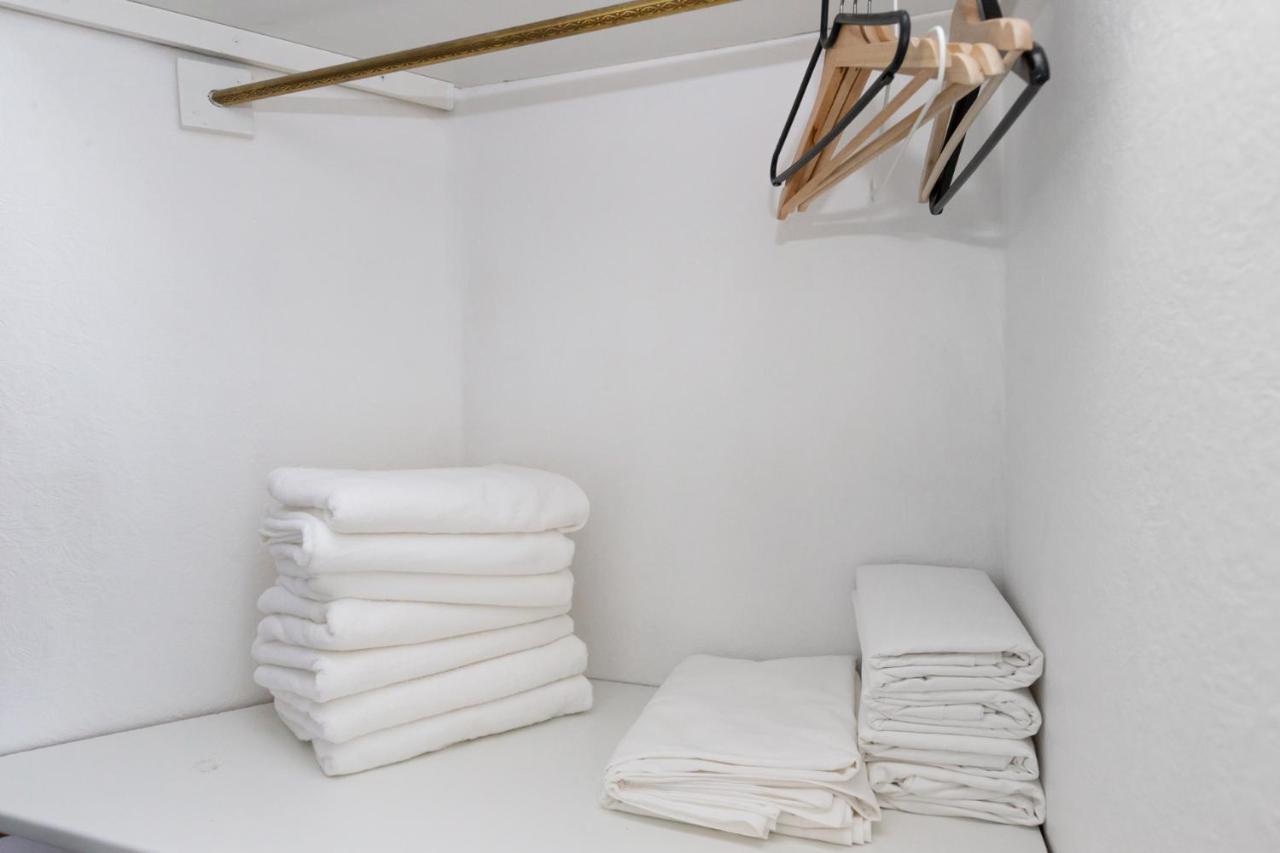 Apartamento 5 Min Fra Banegarden - Plads Til 4-Personer Aalborg Exterior foto